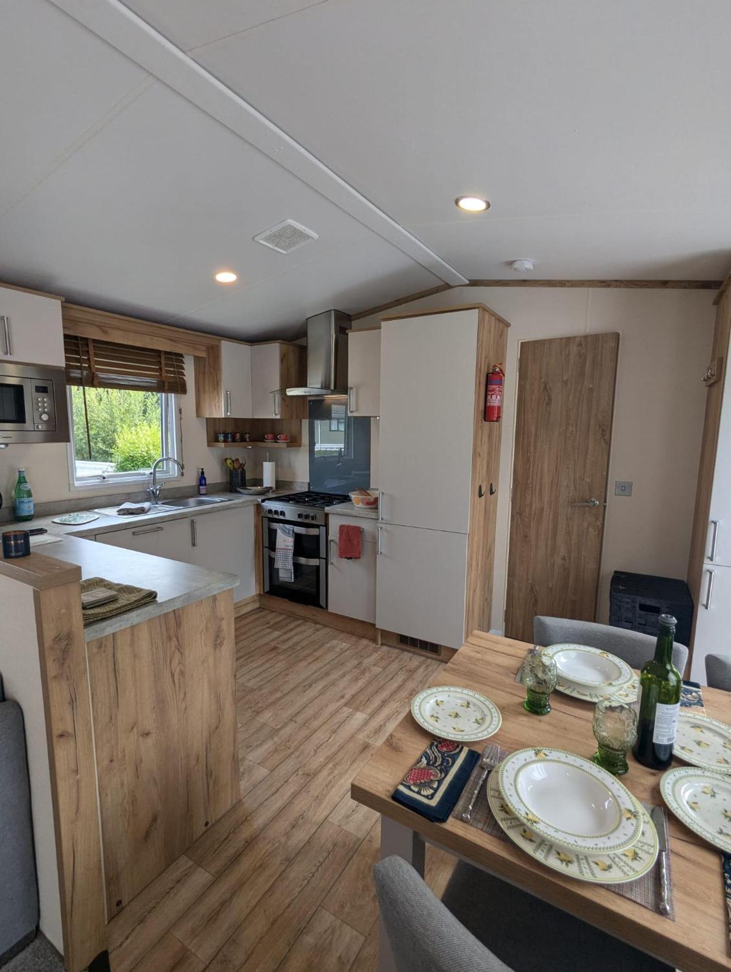 Spacious Comfortable Holiday Home With Unique Layout On 5 Star Shorefield Holiday Park Milford on Sea Esterno foto